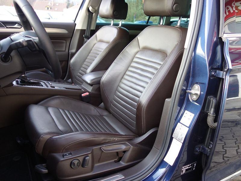 Volkswagen Passat (2015) 2.0TDI 110kW DSG HIGHLINE - fotka 25 z 49
