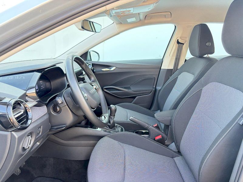 Škoda Fabia (2025) 1.0 TSI / 70 kW / SELECTION - fotka 6 z 32