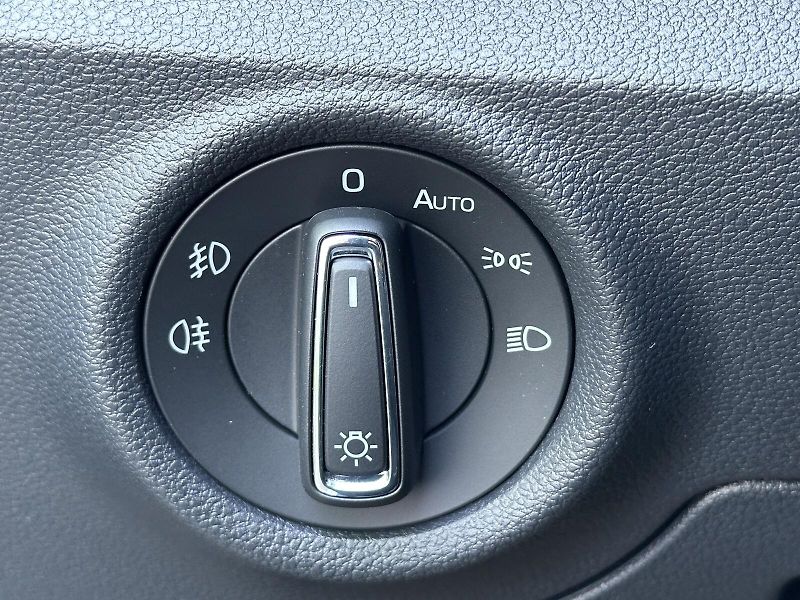 Škoda Kamiq 1.0TSi Monte Carlo 116PS Matri - fotka 17 z 44