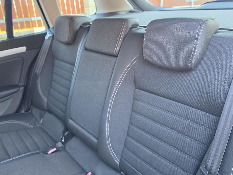 Renault Laguna 2.0dCi 150PS*DYNAMIQUE*2xSADA* - fotka 20 z 40