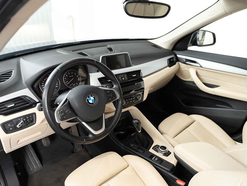 BMW X1 sDrive 18i - fotka 11 z 21