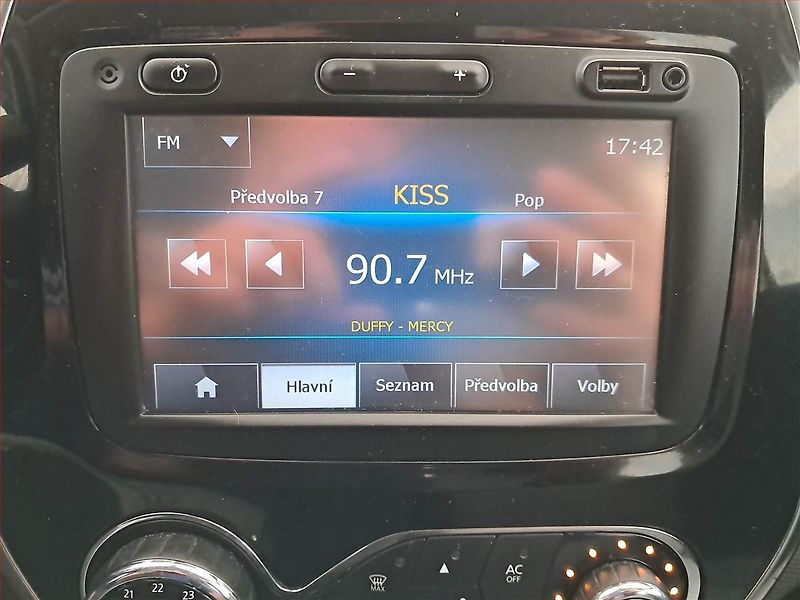 Renault Captur (2015) 1.2 TCe, Automat, Navi - fotka 13 z 18