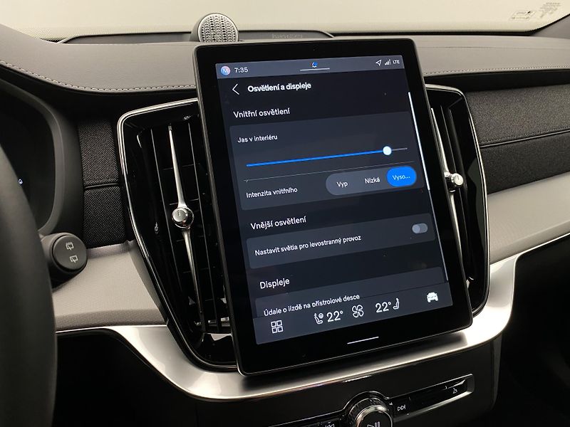 Volvo XC90 (2025) T8 AWD RECHARGE BLACK EDITION  - fotka 63 z 80