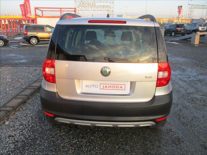 Škoda Yeti 1,2 TSI, serviska, aut. klima, - fotka 6 z 37