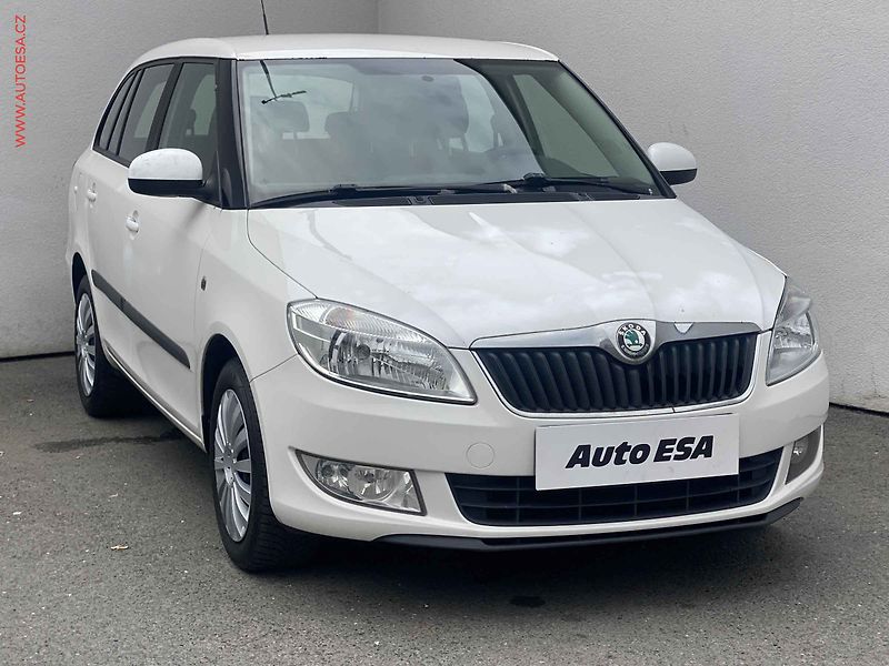 Škoda Fabia (2011) 1.2 TSI, ČR, AC - fotka 1 z 14