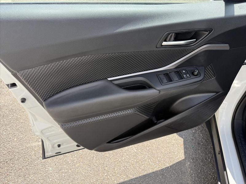 Toyota C-HR 1,8 Comfort Business, Hybrid - fotka 17 z 18