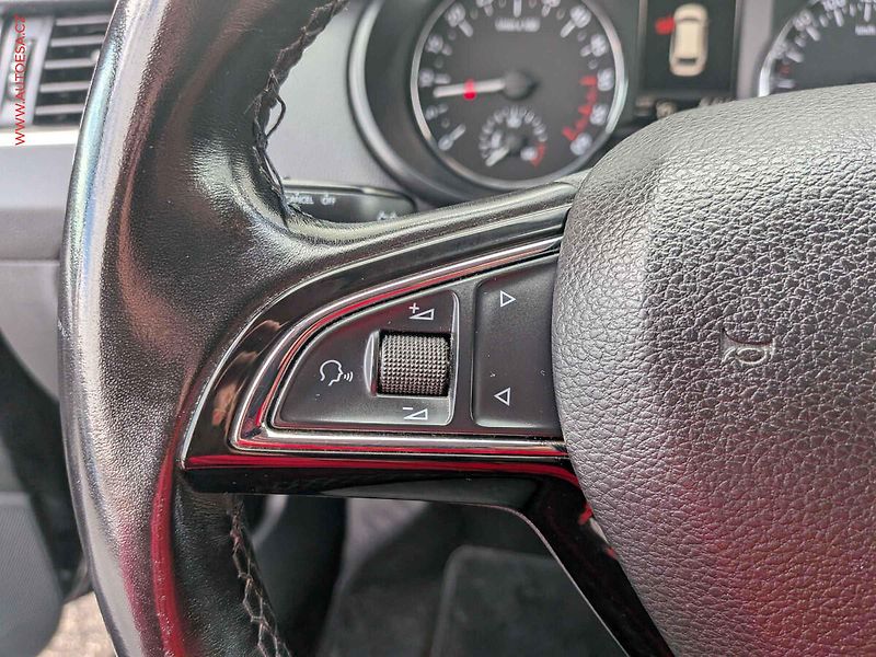 Škoda Octavia (2017) 1.6TDi, ČR, Navi, AC - fotka 13 z 16