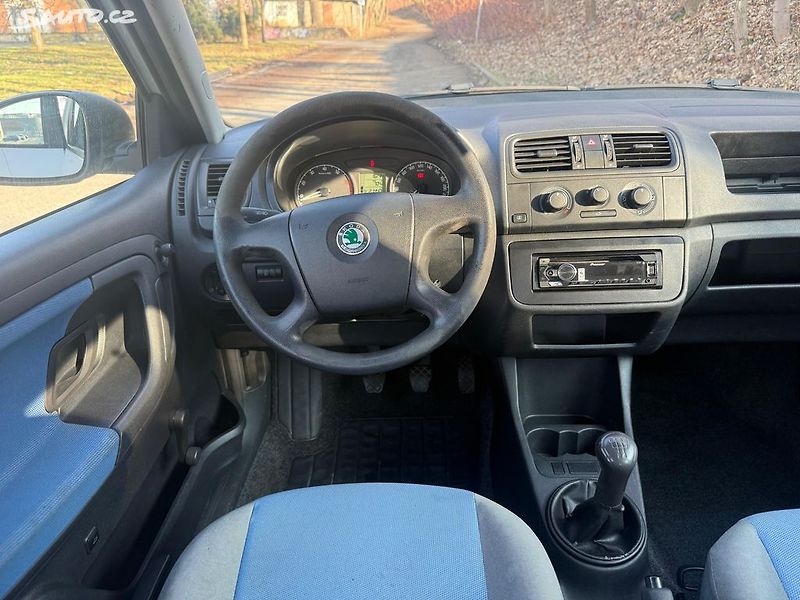 Škoda Fabia (2007) 1.4i 16v, 63kw Původ ČR - fotka 15 z 19