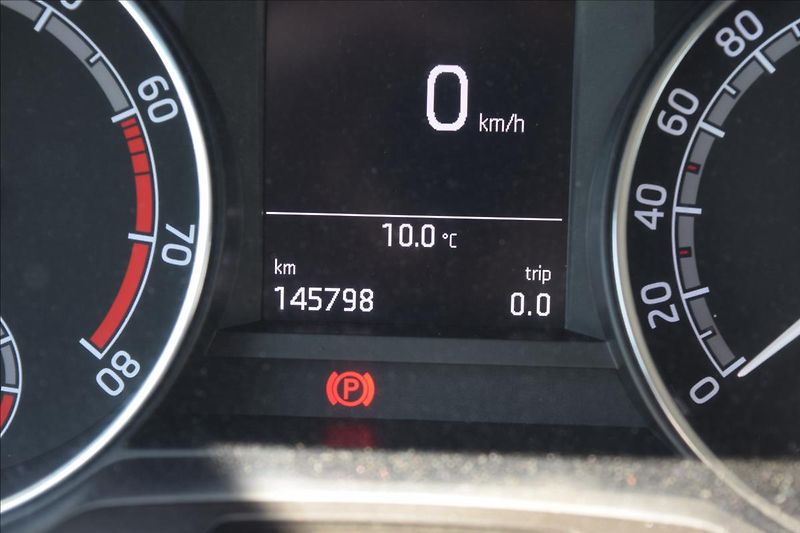 Škoda Fabia 1,0 MPI 55KW VÝHŘEV ALU LPG - fotka 43 z 52