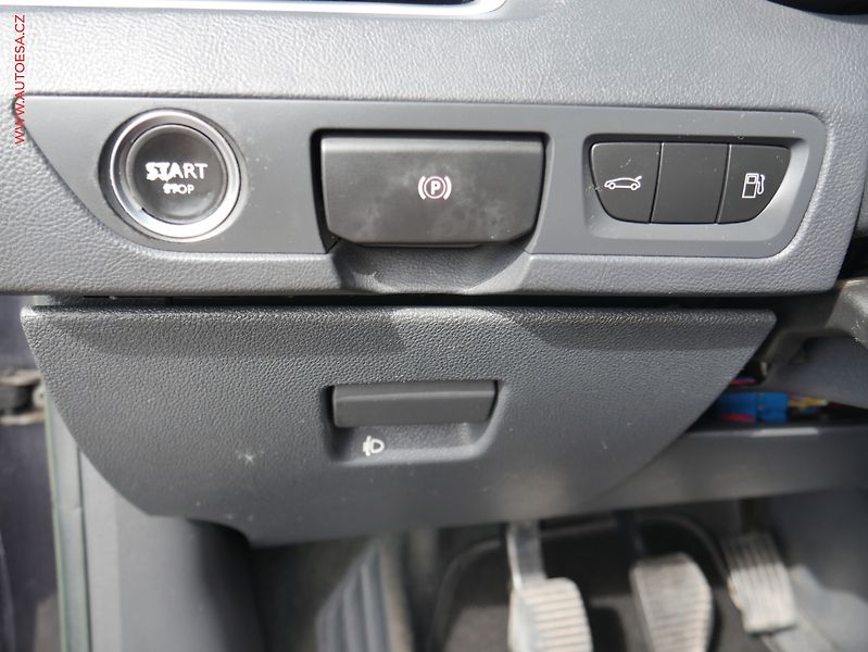 Peugeot 508 (2011) 2.0 HDi, AC, panor - fotka 13 z 18