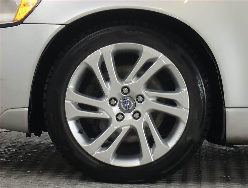 Volvo V50 (2009) 2.0 D, nová STK, za super cenu - fotka 14 z 16