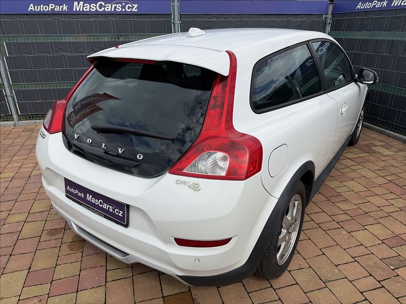 Volvo C30 1.6 D DRIVe - fotka 5 z 13