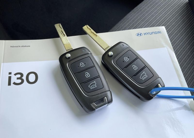 Hyundai i30 1.0-88KW,FB,1.MAJITEL,ZÁRUKA29 - fotka 11 z 14