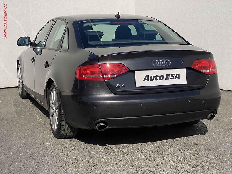 Audi A4 (2008) 3.2FSi Quattro, ČR, AT, navi - fotka 6 z 19