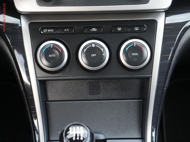 Mazda 6 (2009) 2.0 i, AC, park.asist - fotka 12 z 15