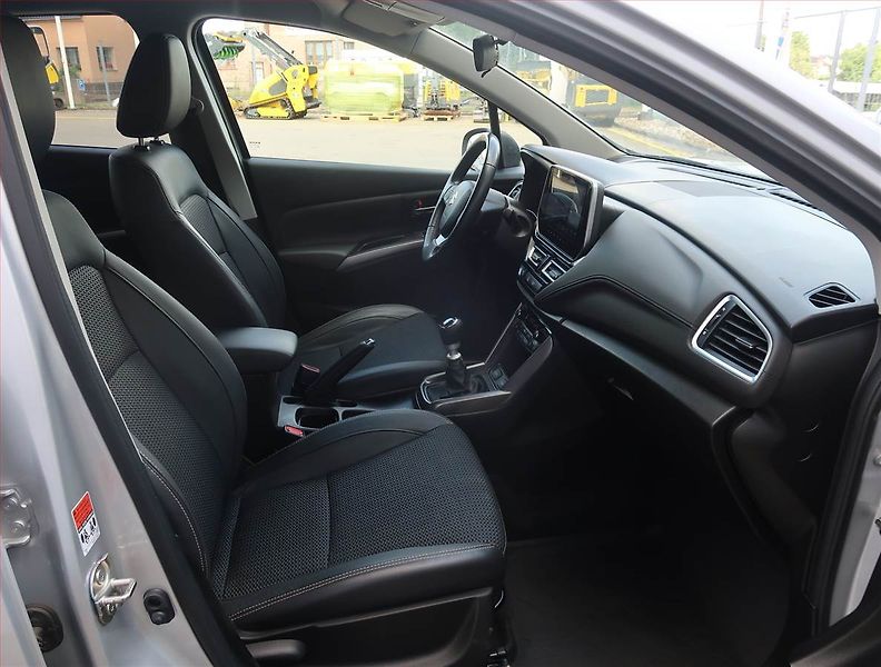 Suzuki SX4 S-Cross (2022) Elegance 1.4 BoosterJet - fotka 9 z 24