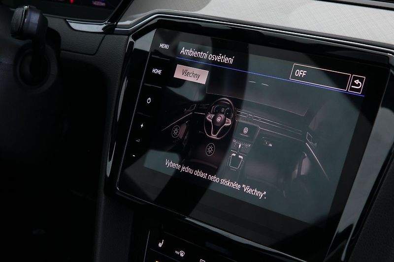 Volkswagen Passat 2.0TDI 110kW Manuál HUD Panora - fotka 28 z 34