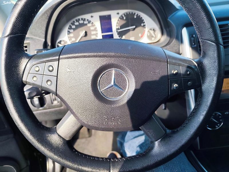 Mercedes-Benz Třídy B (2009) - fotka 23 z 28