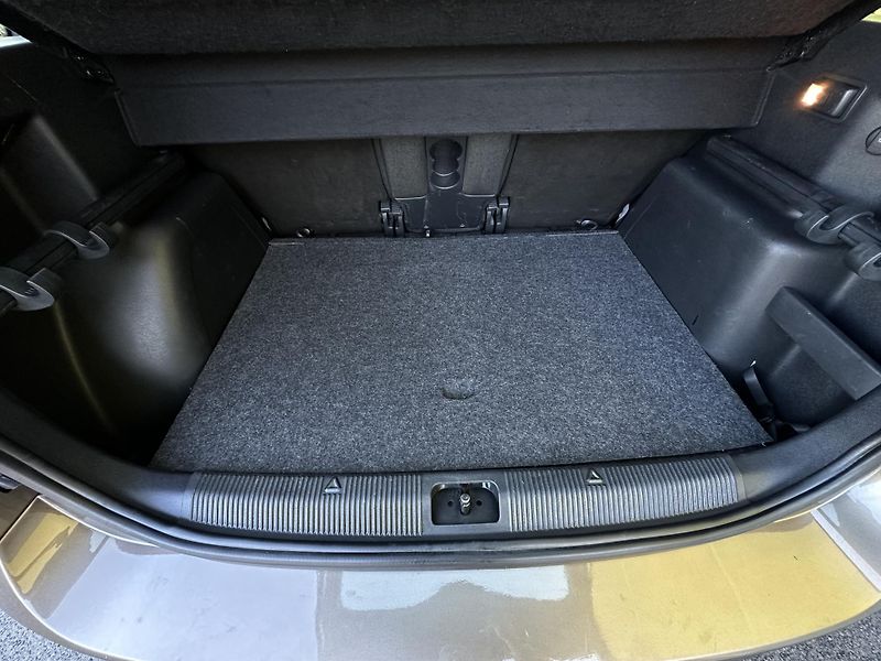 Škoda Yeti (2015) 1.2TSI/77kW * 1.Maj * 4x2  - fotka 26 z 35