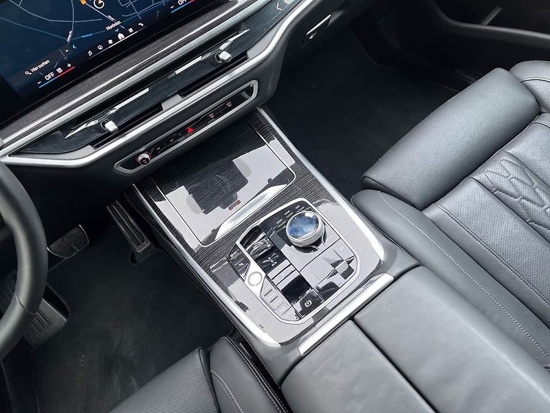 BMW X7 xDrive40i M-Sport Taž SkyL - fotka 11 z 13
