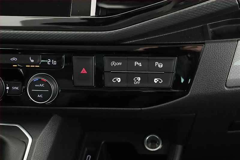Volkswagen Multivan (2021) Highline 2.0 TDI 4Motion, ČR - fotka 18 z 20