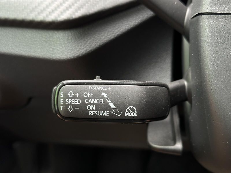 Škoda Kamiq 1.0TSi DSG Monte Carlo 116PS M - fotka 13 z 38