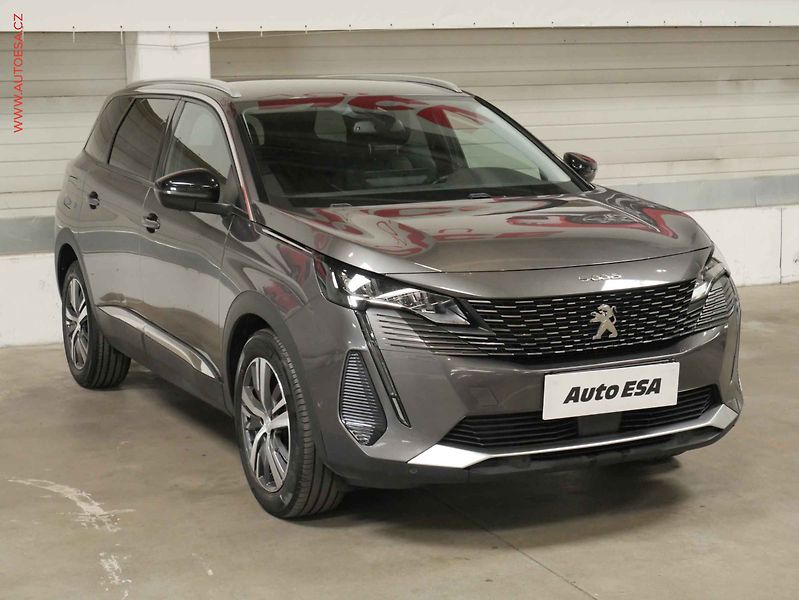 Peugeot 5008 (2022) 1.2 PT, 1.maj,ČR, Allure - fotografie inzerátu