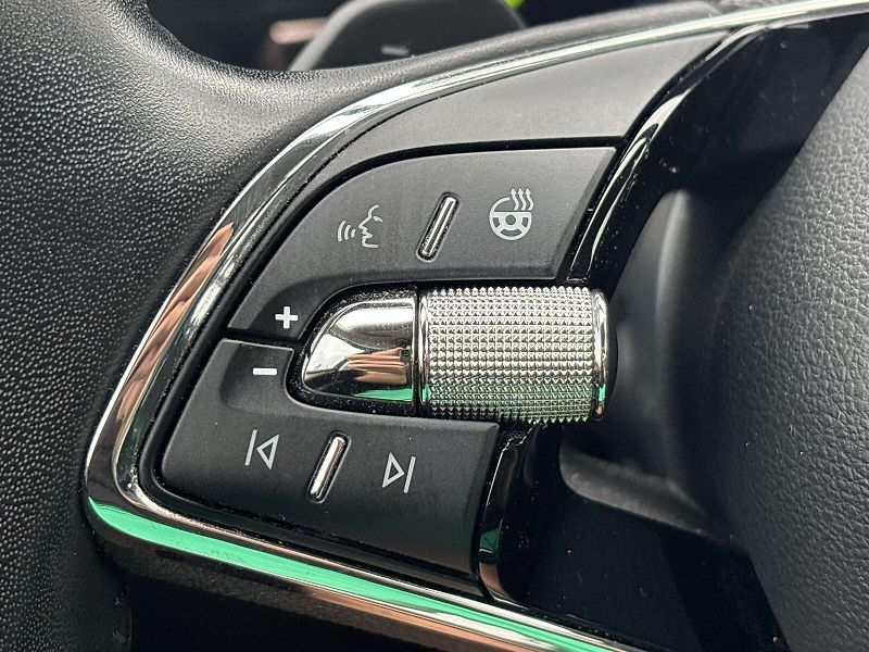 Škoda Superb (2022) Combi 2.0 TDI DSG Style - fotka 19 z 33
