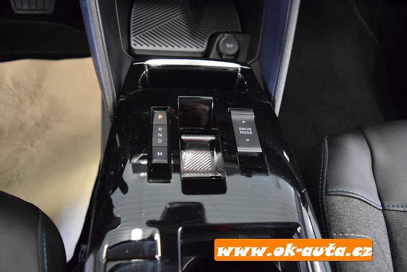 Citroën C4 X 1.2 PURETECH PACK 96 kW. - fotka 37 z 62