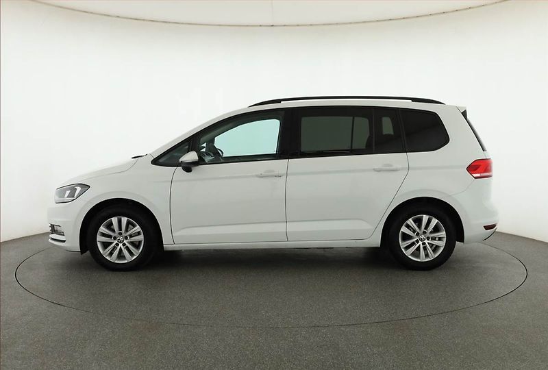 Volkswagen Touran (2016) 1.6 TDI, 7 míst, Serv.kniha - fotka 3 z 19