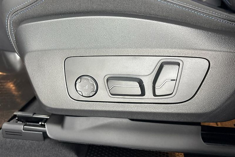 BMW X2 xDrive20d - fotka 15 z 20