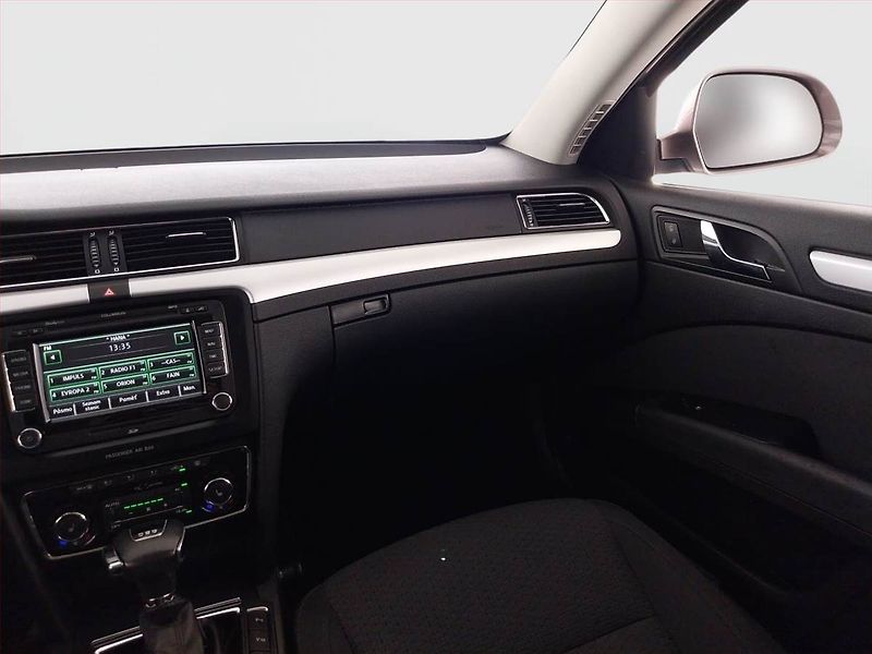 Škoda Superb (2010) Elegance 2.0 TDI, Automat - fotka 8 z 24