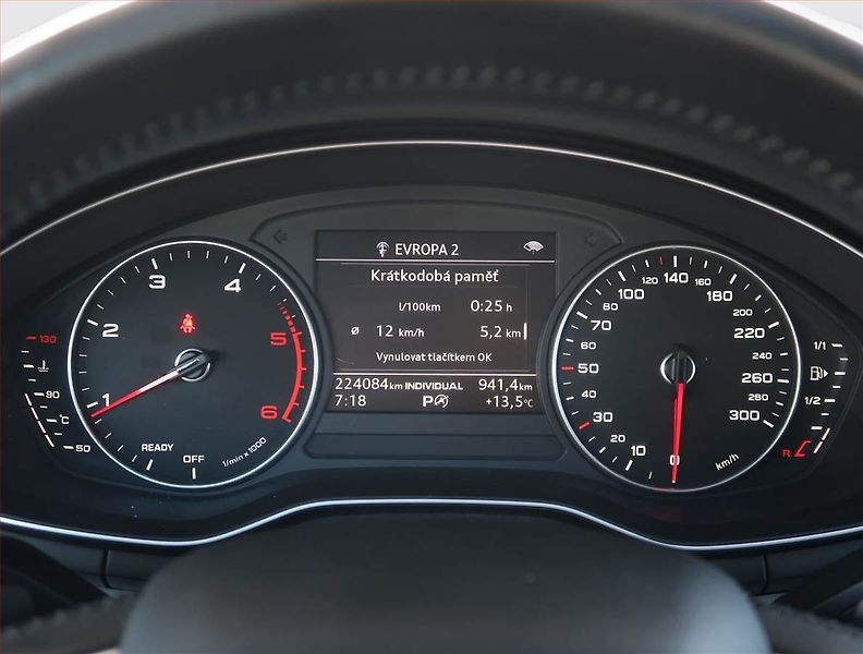 Audi A4 (2016) 2.0 TDI, 4X4, Automat - fotka 11 z 22