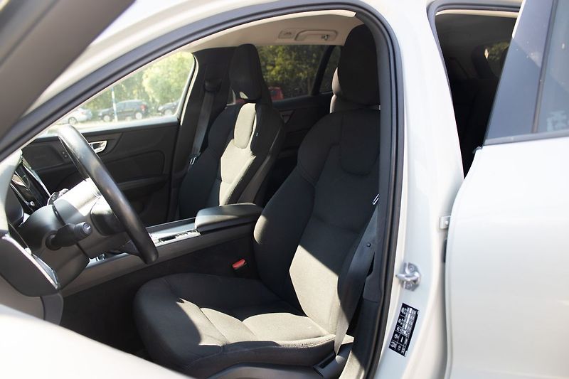 Volvo V60 Nové rozvody, servisovano - fotka 12 z 37