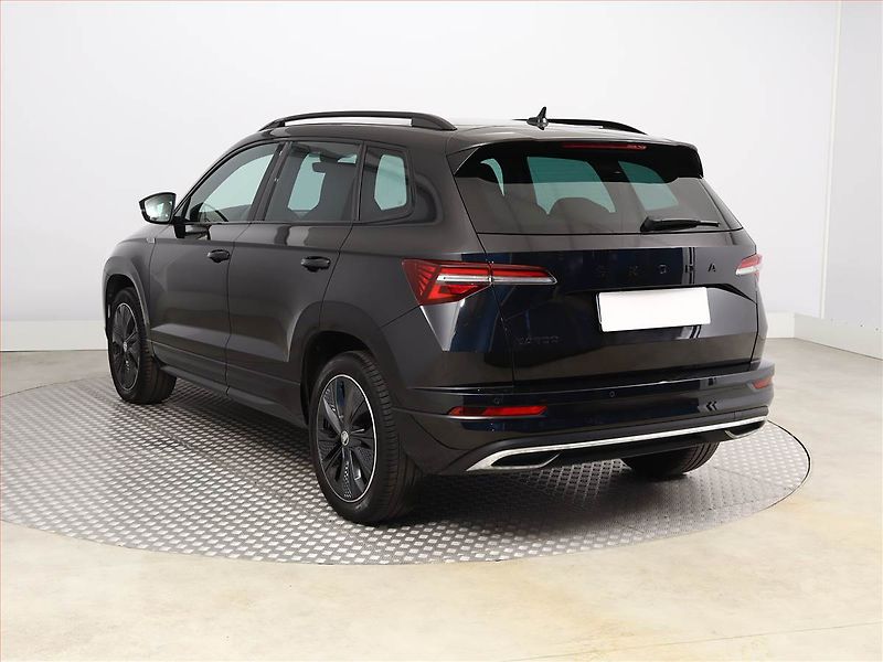 Škoda Karoq (2022) Sportline 1.5 TSI - fotka 4 z 17