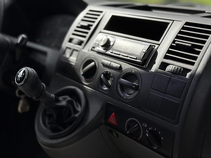Volkswagen Transporter (2007) T5 1.9 TDi 75kw 9 míst - fotka 14 z 19