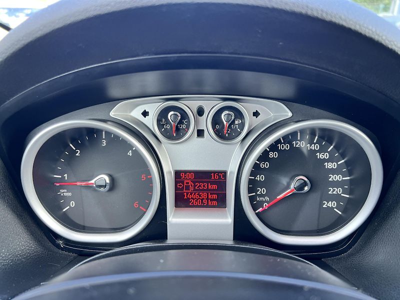 Ford Kuga 2.0TDCi 4x4 TEMPOMAT KLIMA ALU - fotka 17 z 40