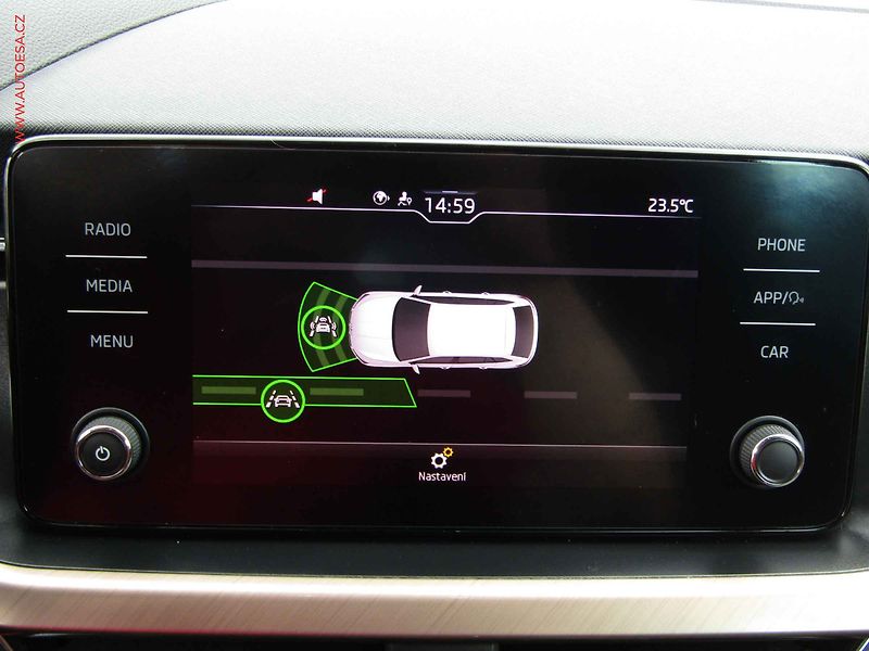 Škoda Scala (2019) 1.0 TSi, ČR, Style - fotka 15 z 20