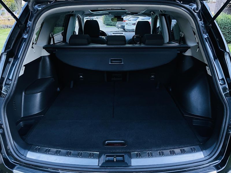 Nissan Qashqai 2.0i +2 MAN 1MAJ TAŽNÉ KAMERA - fotka 20 z 46