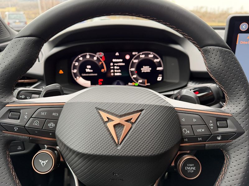 Cupra Terramar (2026) 2.0TSI 150kW 4WD R20 ZÁRUKA 5! - fotka 38 z 43