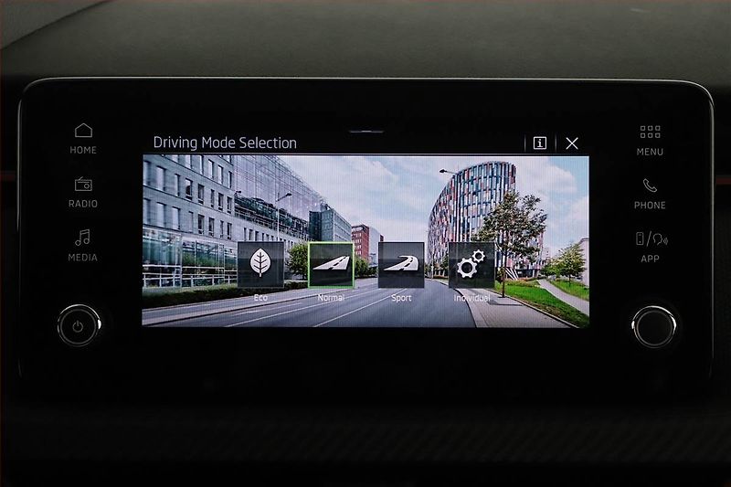 Škoda Scala (2026) 1.0 TSI, Monte Carlo - fotka 17 z 20