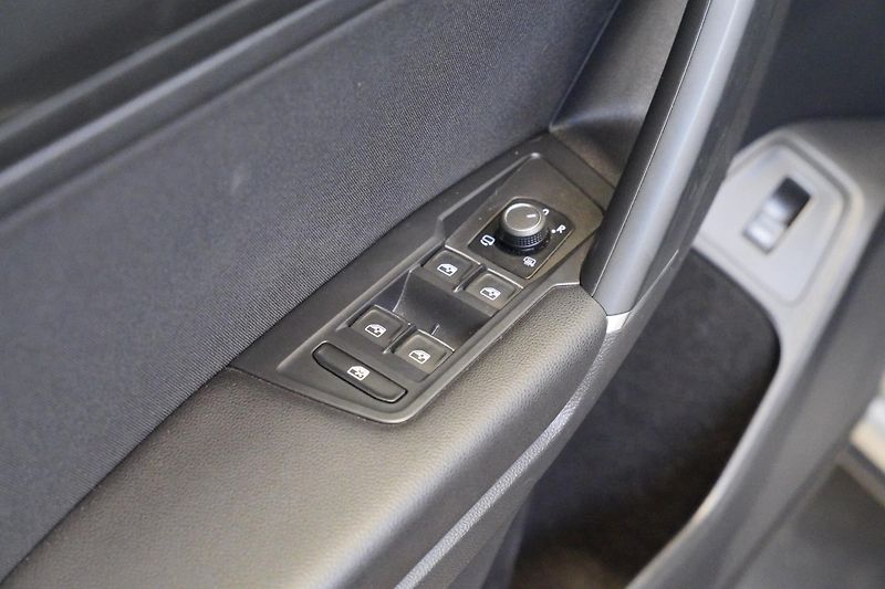 Volkswagen Tiguan Allspace - fotka 13 z 30