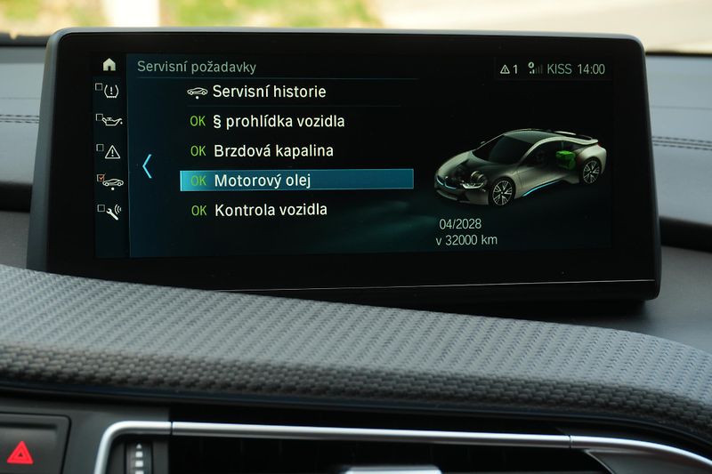 BMW i8 Coupe, Facelift, Lasery - fotka 15 z 28