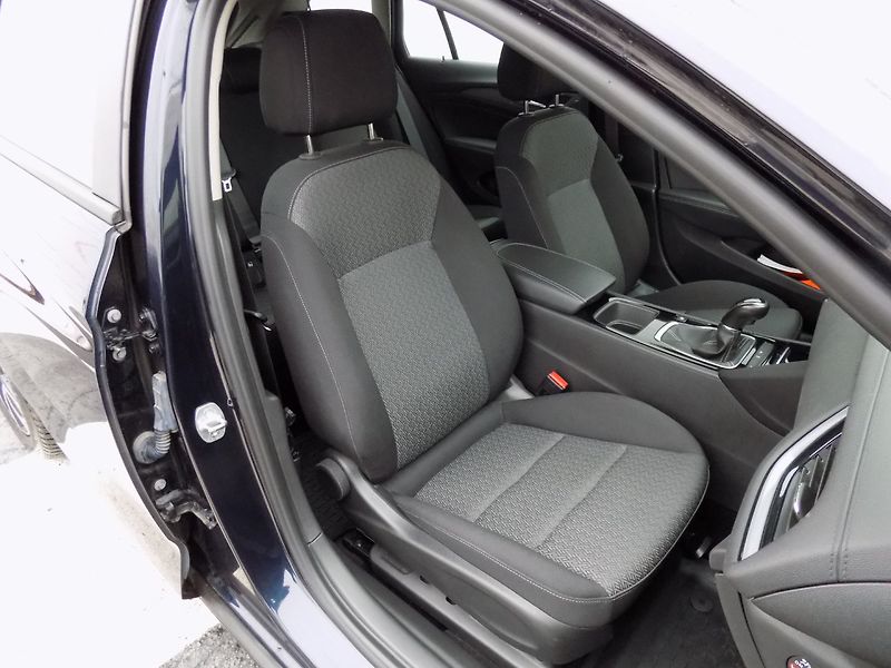 Opel Insignia (2020) 1.6 CDTI/Bussines Edition/DPH/ - fotka 17 z 39