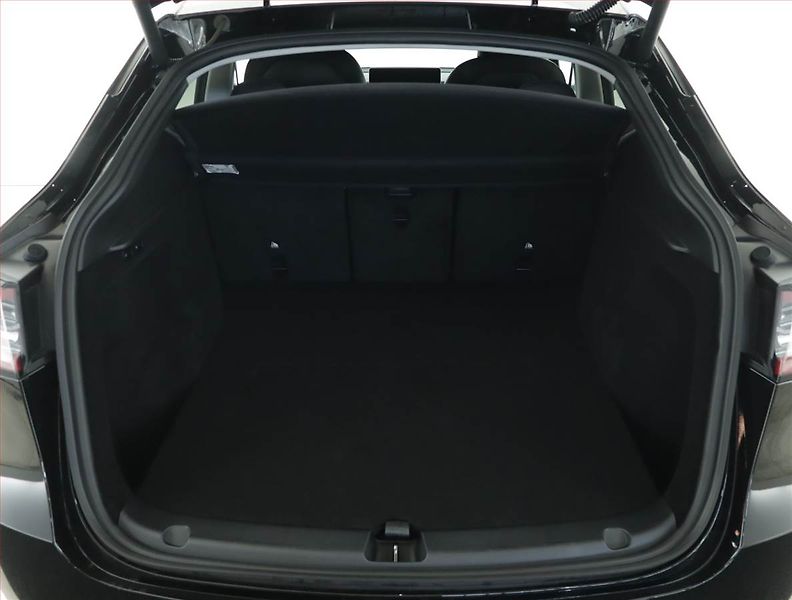 Tesla Model Y (2022) Performance 79kWh, SoH 92% - fotka 14 z 22