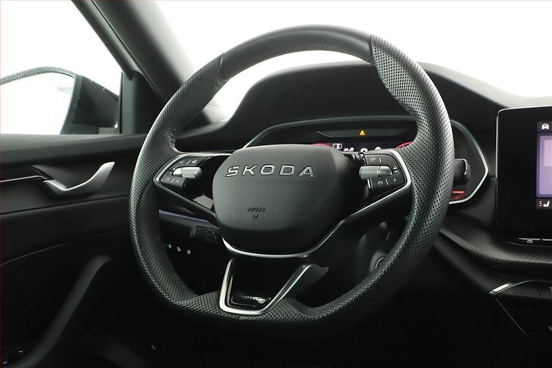 Škoda Octavia (2025) 1.5 eTSI mHEV, SPORTLINE - fotka 8 z 20
