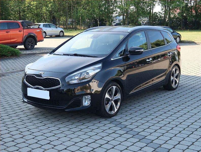 Kia Carens (2015) 1.7 CRDi, 7 míst, Serv.kniha - fotka 2 z 24