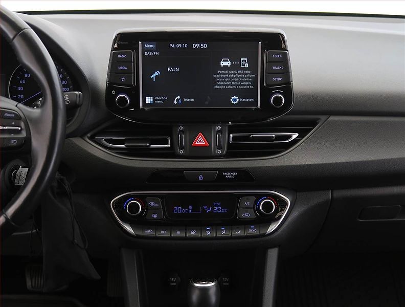 Hyundai i30 (2021) 1.6 CRDi, Automat, ČR,1.maj - fotka 12 z 21