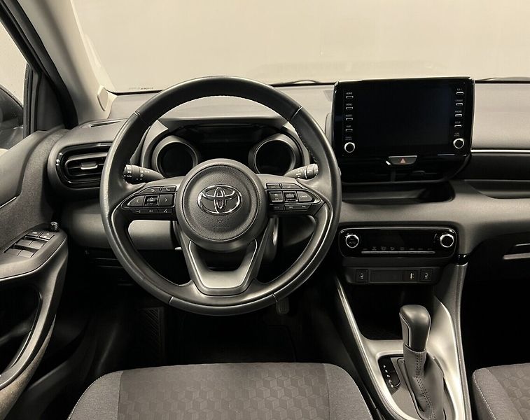 Toyota Yaris 1,5 Hybrid AT COMFORT STYLE TE - fotka 5 z 16