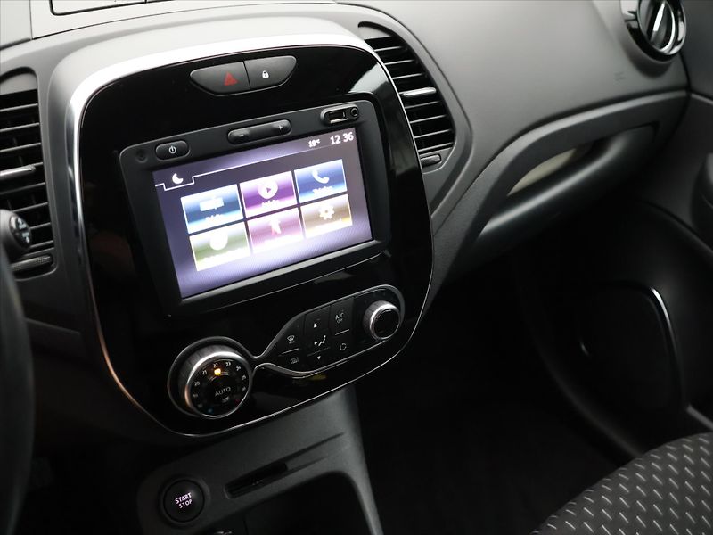 Renault Captur 1,3 TCe 96kW Intens LED Navi - fotka 21 z 34